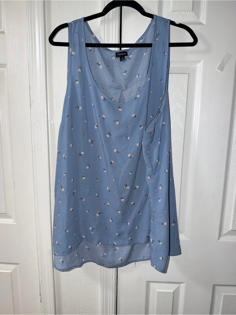 torrid Light Blue Floral Scoop Neck Tank